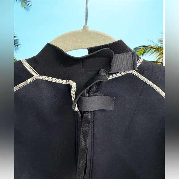 Slippery When Wet Suit Adult Large - Picture 10 of 12